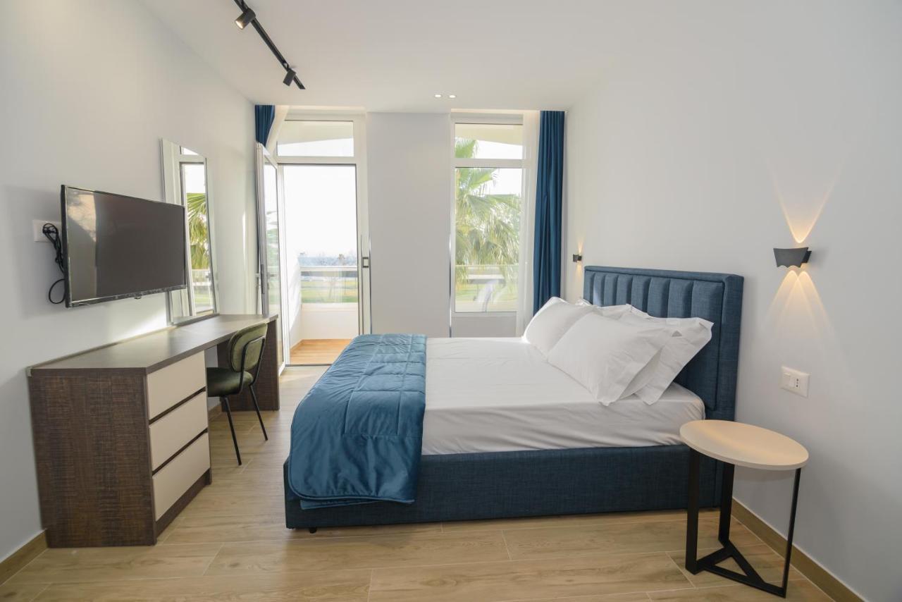 Palm Side Hotel Avlonya Dış mekan fotoğraf