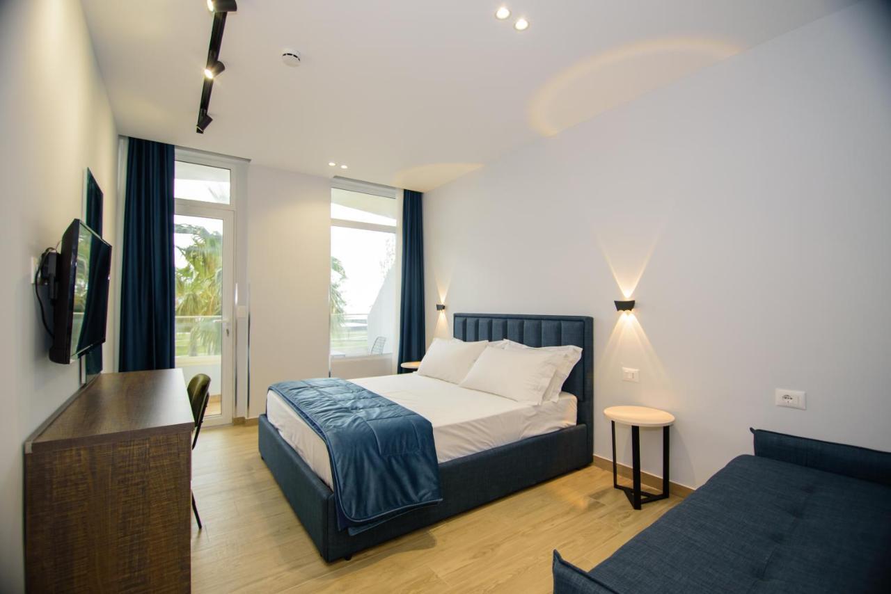 Palm Side Hotel Avlonya Dış mekan fotoğraf