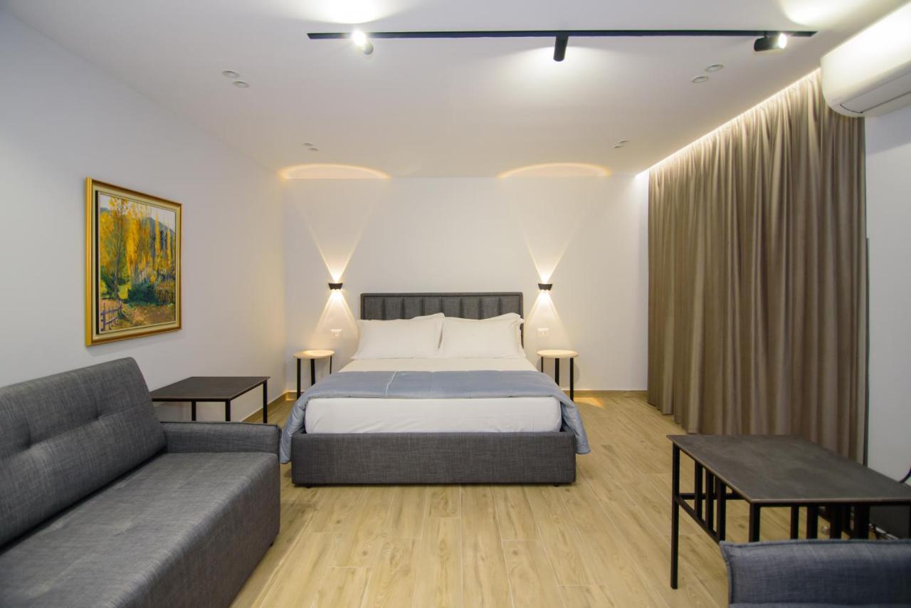 Palm Side Hotel Avlonya Dış mekan fotoğraf