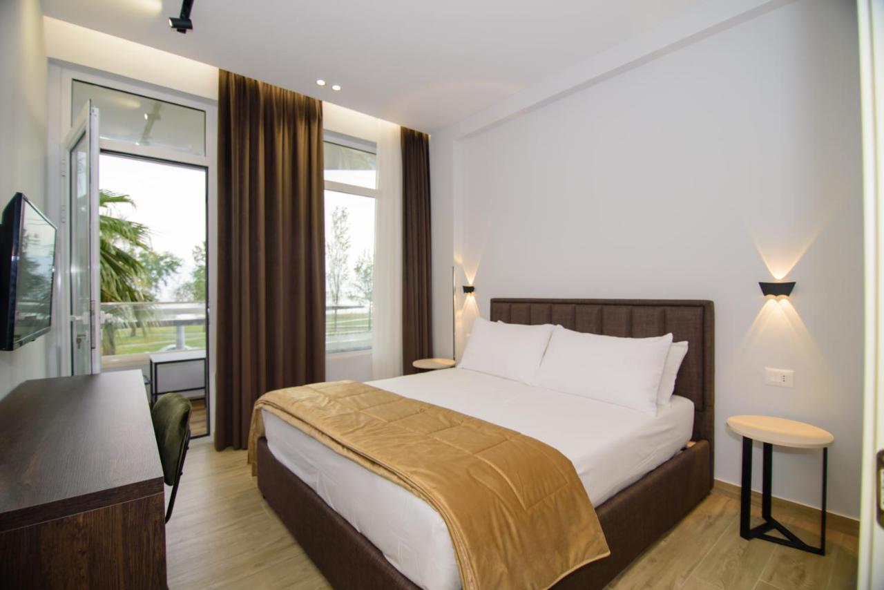 Palm Side Hotel Avlonya Dış mekan fotoğraf