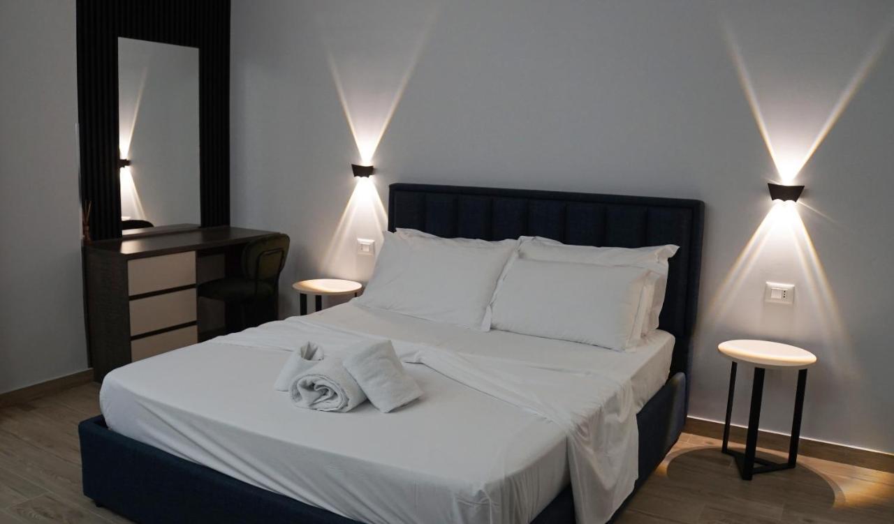 Palm Side Hotel Avlonya Dış mekan fotoğraf