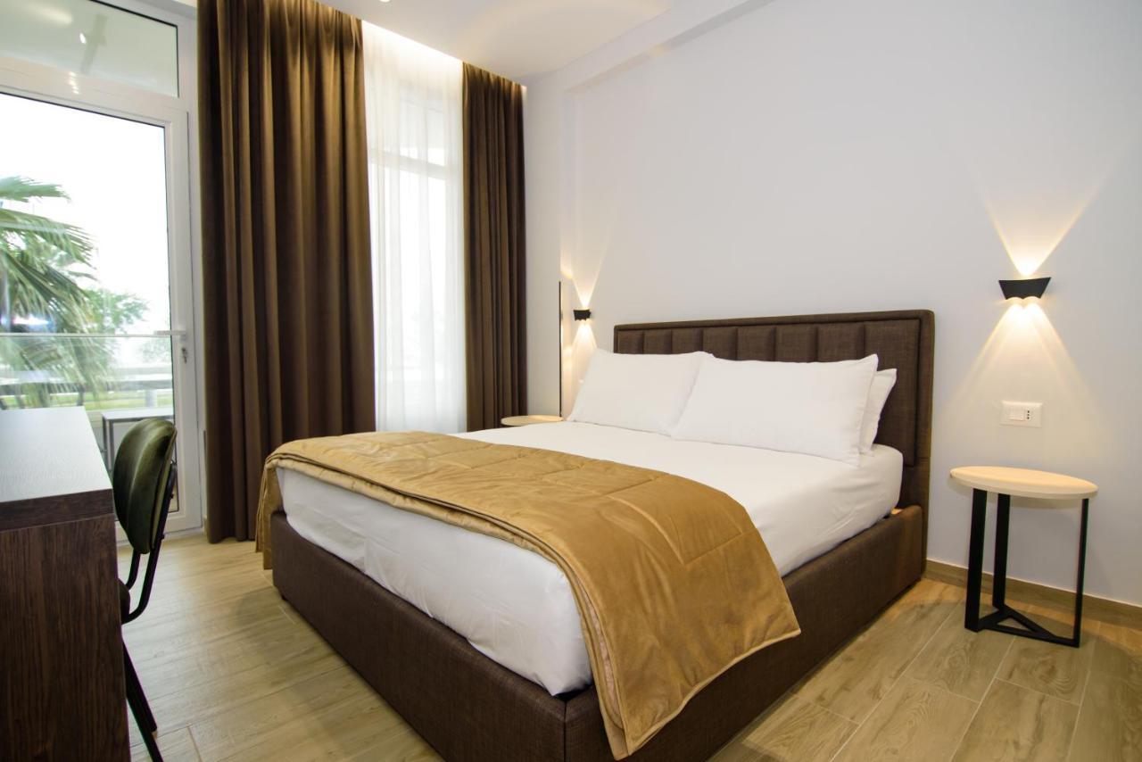Palm Side Hotel Avlonya Oda fotoğraf